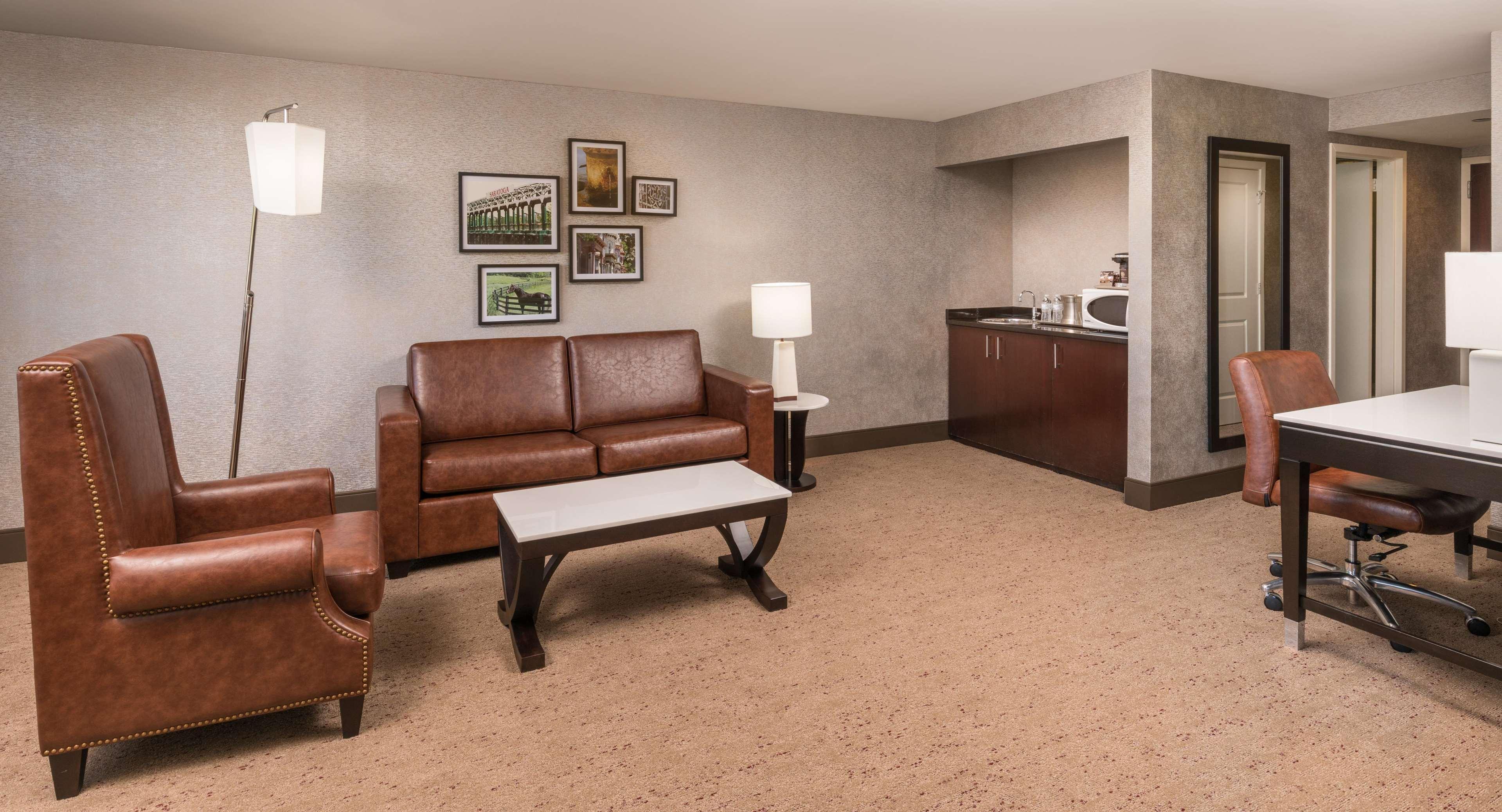 Готель The Saratoga Hilton Саратога-Спрінгс Екстер'єр фото