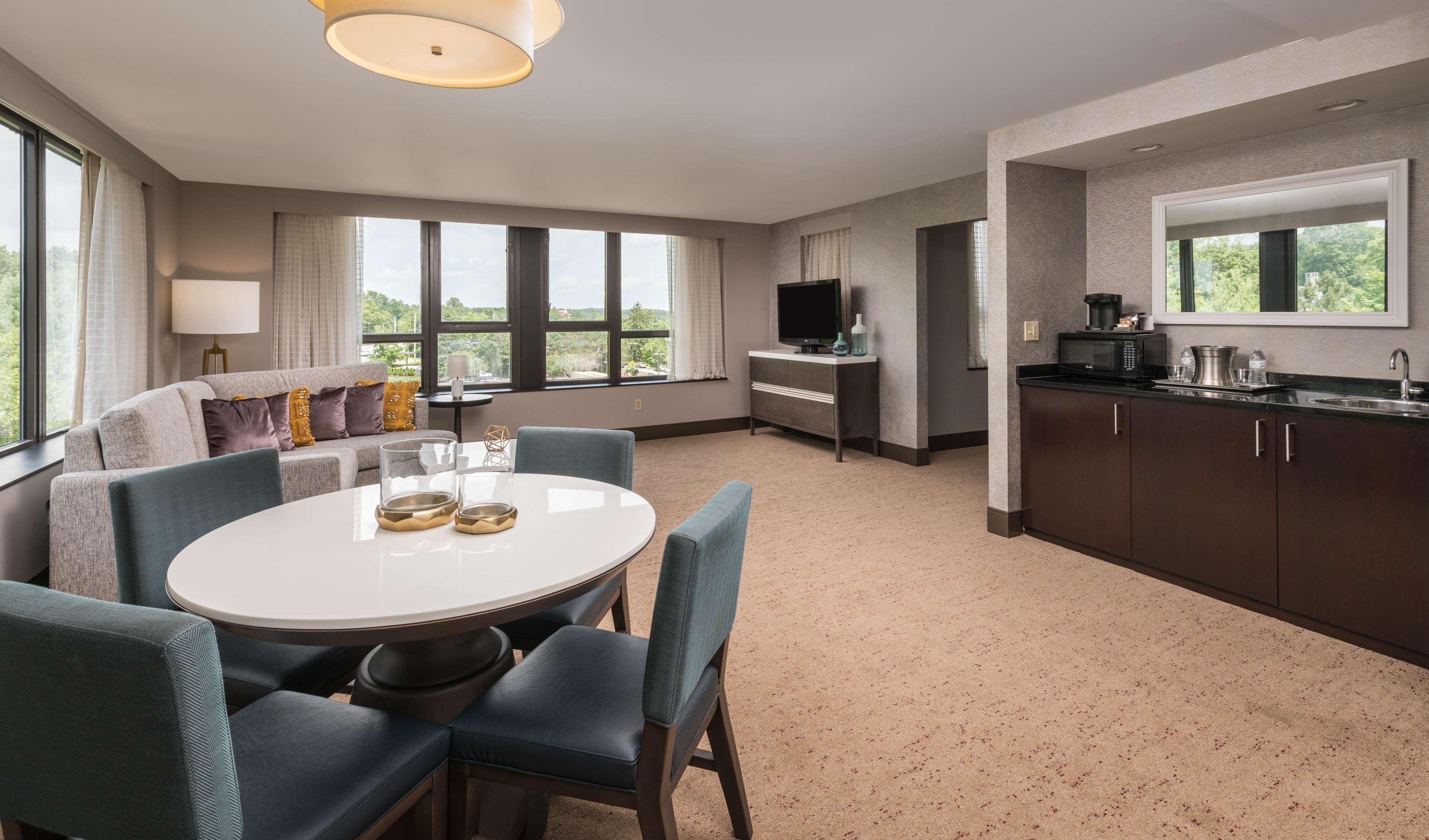 Готель The Saratoga Hilton Саратога-Спрінгс Екстер'єр фото