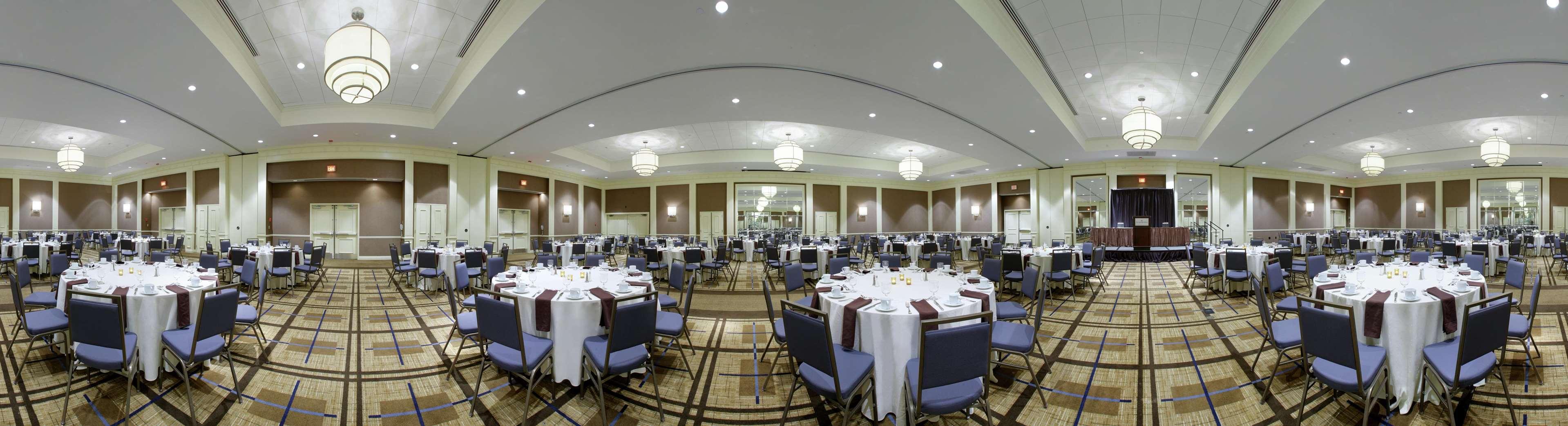 Готель The Saratoga Hilton Саратога-Спрінгс Ресторан фото