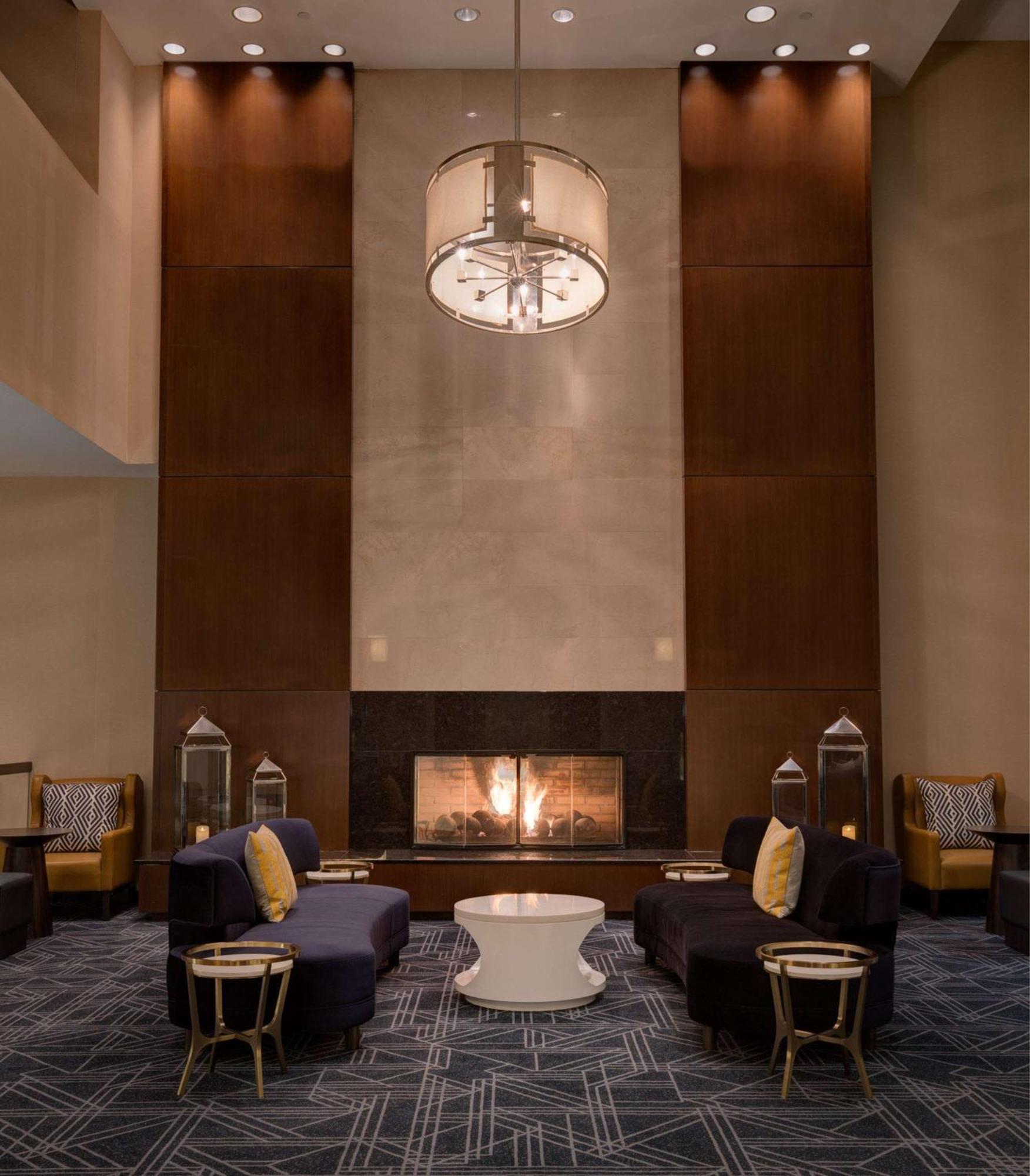 Готель The Saratoga Hilton Саратога-Спрінгс Екстер'єр фото