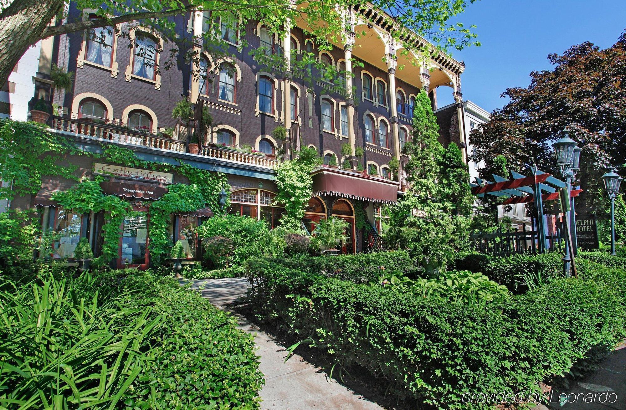 Готель The Saratoga Hilton Саратога-Спрінгс Екстер'єр фото