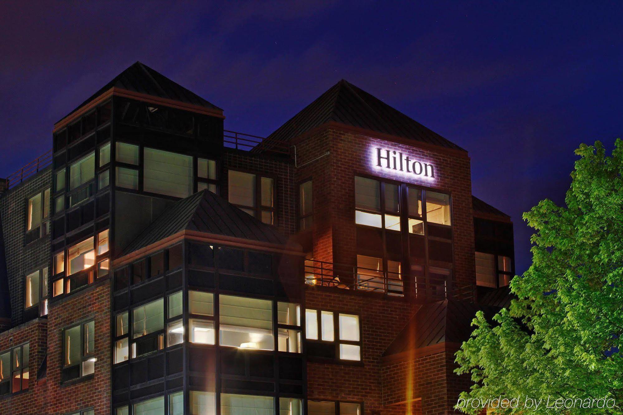 Готель The Saratoga Hilton Саратога-Спрінгс Екстер'єр фото