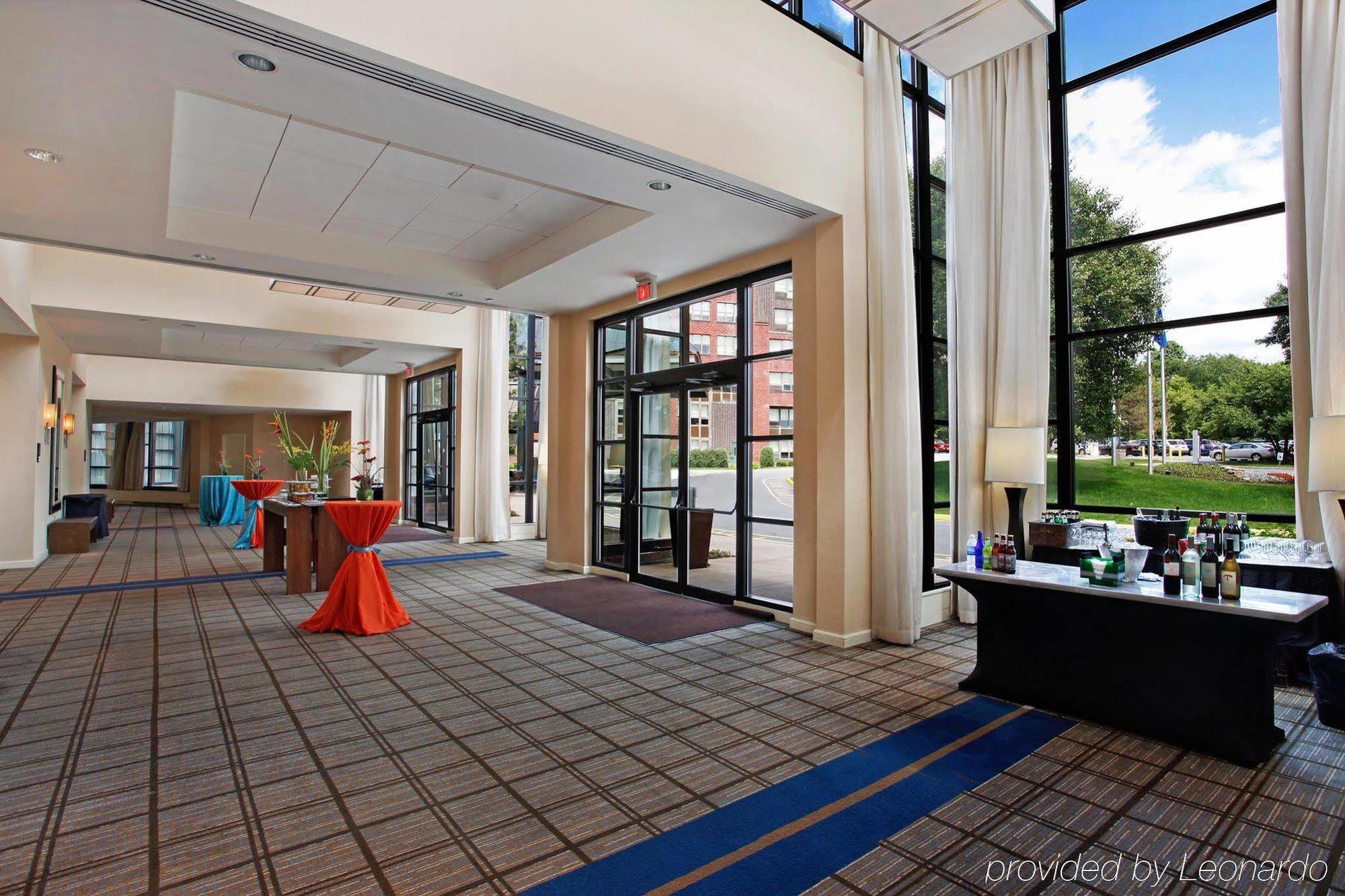 Готель The Saratoga Hilton Саратога-Спрінгс Ресторан фото