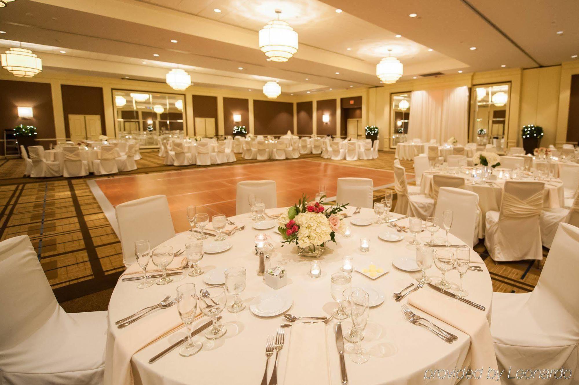 Готель The Saratoga Hilton Саратога-Спрінгс Ресторан фото