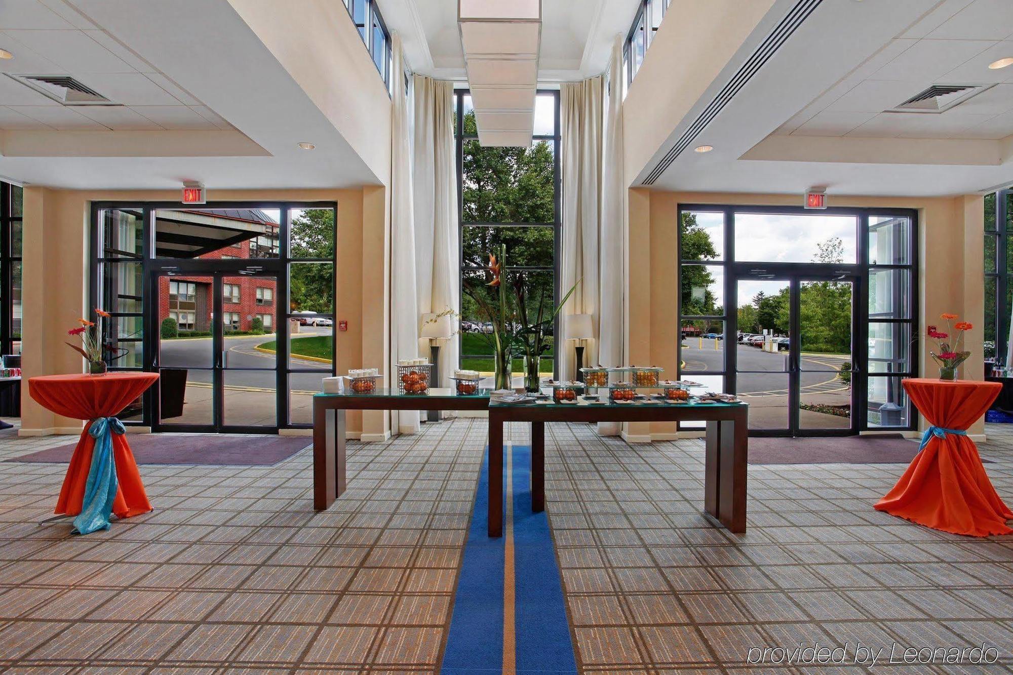 Готель The Saratoga Hilton Саратога-Спрінгс Ресторан фото