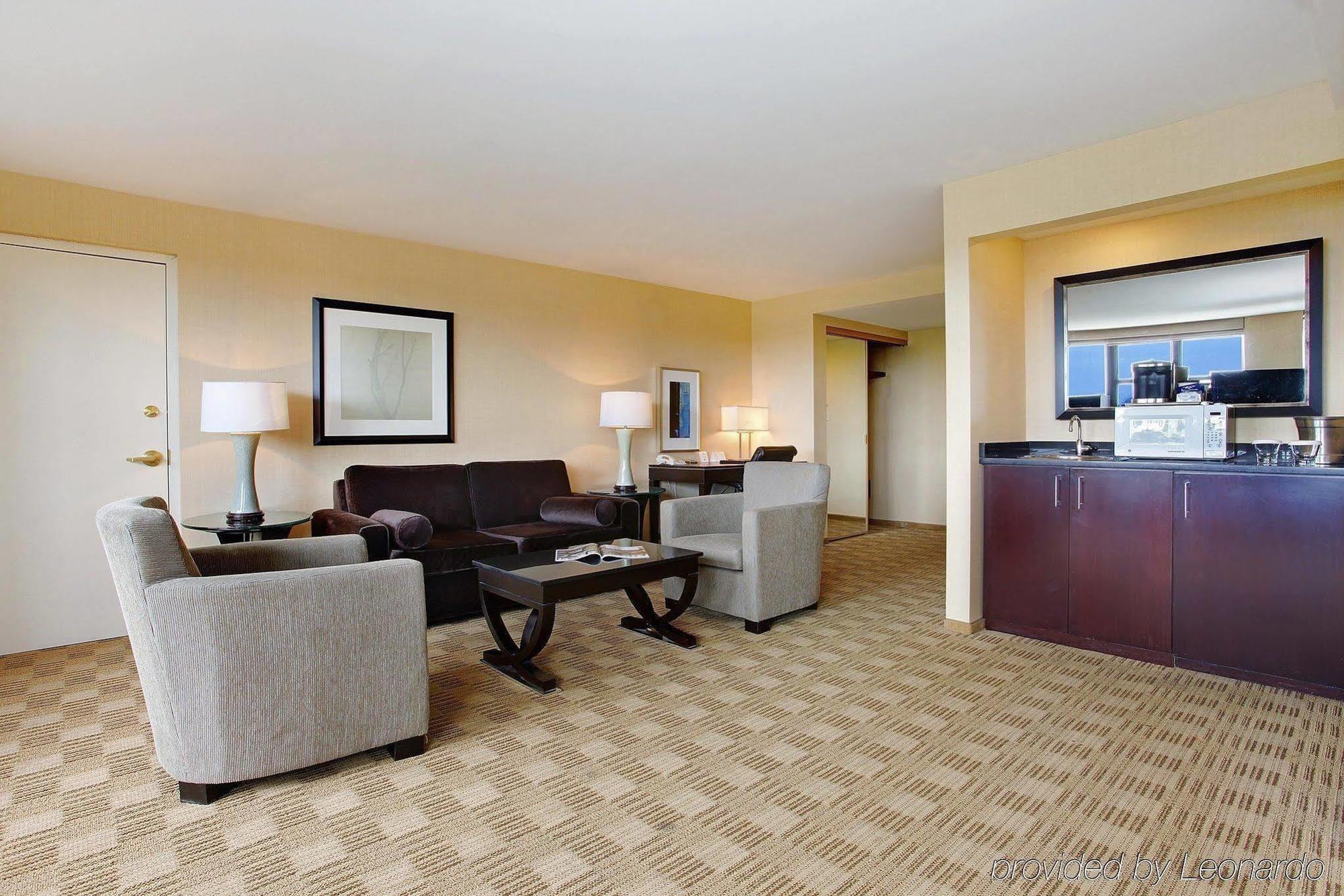 Готель The Saratoga Hilton Саратога-Спрінгс Номер фото